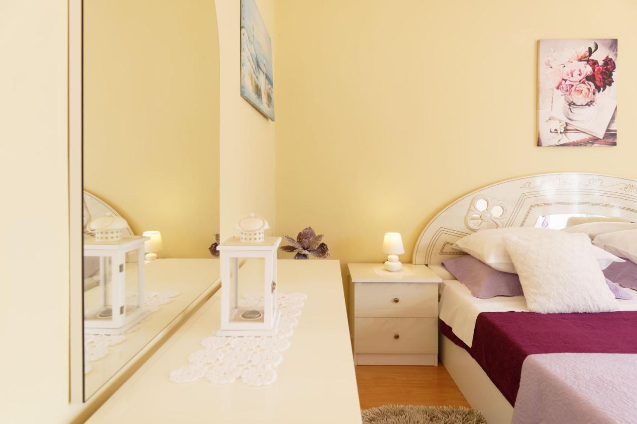 Apartments Grassi By Rent Istria Umag Exterior photo