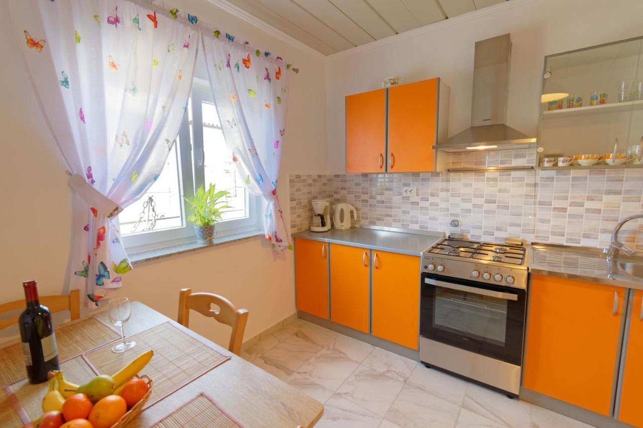 Apartments Grassi By Rent Istria Umag Exterior photo